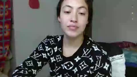 Snapshot of amitlu_ chatting on September 23, 2025, 6:33 pm amitlu_ online show from September 23, 2025, 6:33 pm