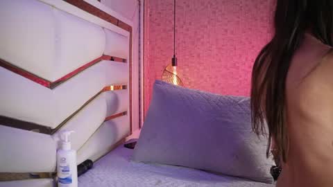 ammy durand online show from April 3, 2026, 7:06 am