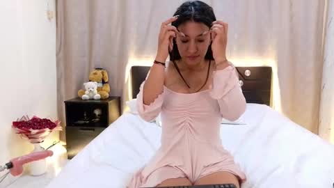 Snapshot of ammy_larson_18 chatting on March 16, 2026, 5:44 am online show from March 16, 2026, 5:44 am