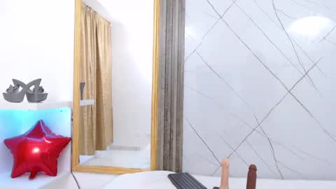 AmmyPike online show from March 4, 2025, 12:44 pm