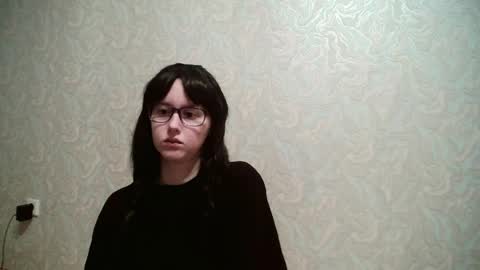 Amomira online show from May 15, 2026, 1:23 am