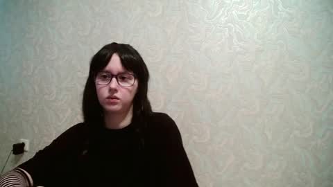 Amomira online show from May 20, 2026, 2:29 am