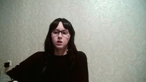 Amomira online show from June 18, 2026, 11:58 am
