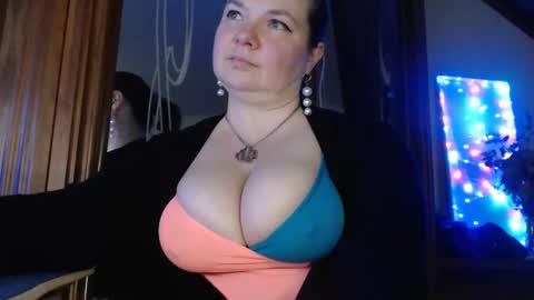 Snapshot of amorelara chatting on December 6, 2024, 7:32 am amorelara online show from December 6, 2024, 7:32 am