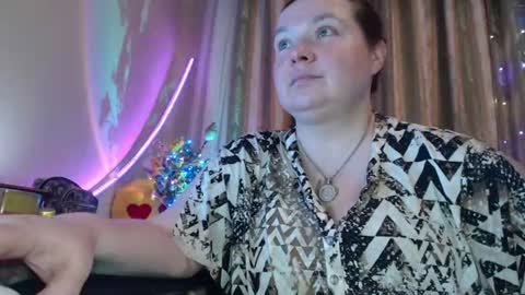 amorelara online show from June 24, 2026, 4:11 am