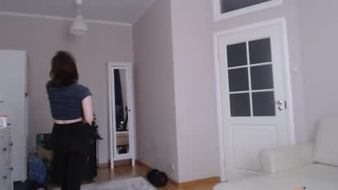 miss unforgettable online show from February 13, 2025, 6:52 am