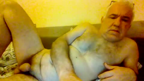 Snapshot of amstel69 chatting on July 12, 2026, 6:21 pm amstel69 online show from July 12, 2026, 6:21 pm