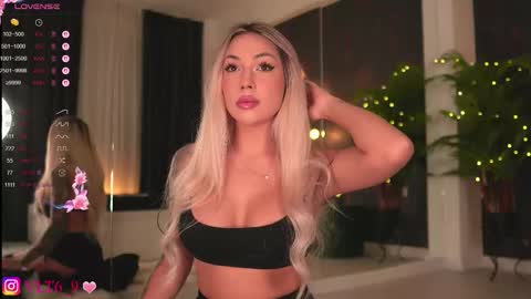    -------------   online show from October 25, 2025, 10:37 pm