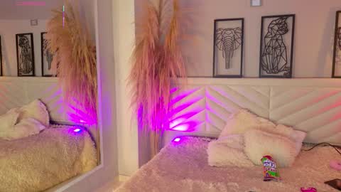 Amy online show from November 10, 2025, 8:52 pm