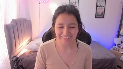 Amy sophia 3 online show from December 26, 2024, 3:31 pm