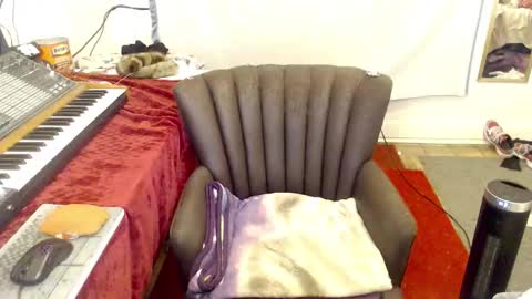 Trashely Gimpson online show from February 9, 2026, 9:13 am