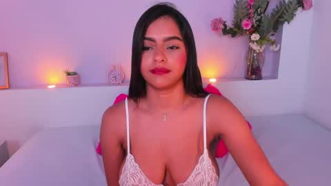 Snapshot of amybarton chatting on December 13, 2024, 6:38 pm My name is AMY... Nice to meet you thumb up me please its important online show from December 13, 2024, 6:38 pm