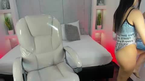 Snapshot of amycolman_ chatting on November 7, 2025, 11:43 am amy online show from November 7, 2025, 11:43 am