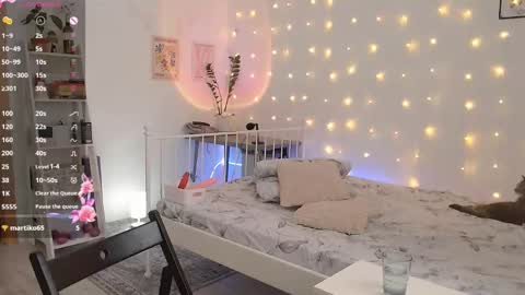 Amelia online show from February 14, 2025, 10:17 am