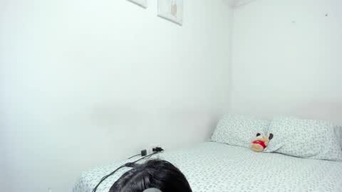 Amy online show from November 21, 2025, 7:01 pm