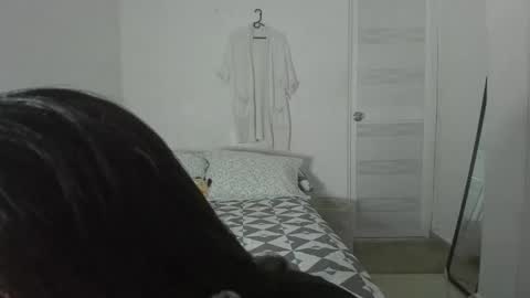 Amy online show from December 5, 2025, 6:26 pm