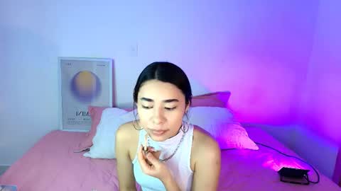 Amy ... Nice to meet u   thumb up me please its important online show from April 17, 2026, 12:02 am