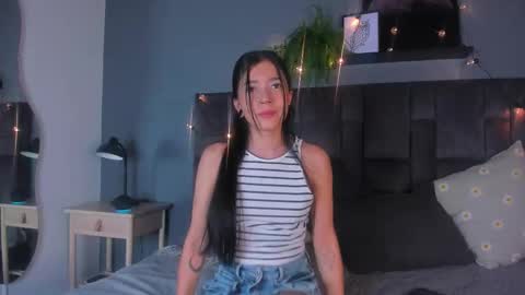 Snapshot of amypalmmer chatting on October 15, 2025, 11:43 am AMMY online show from October 15, 2025, 11:43 am