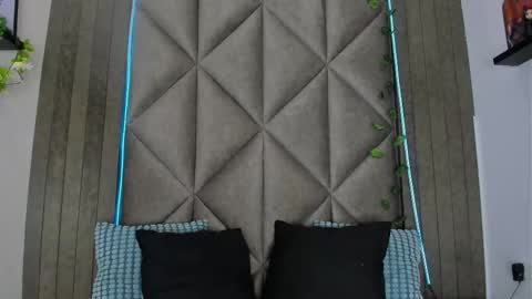 Snapshot of amypalmmer chatting on October 18, 2025, 11:33 am AMMY online show from October 18, 2025, 11:33 am