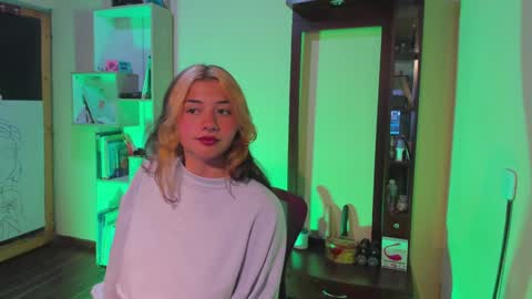 Snapshot of amywhitexxd chatting on February 8, 2025, 1:11 am AmyWhitexxd online show from February 8, 2025, 1:11 am