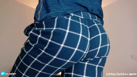 Snapshot of an_expose chatting on February 26, 2025, 2:15 am an expos online show from February 26, 2025, 2:15 am