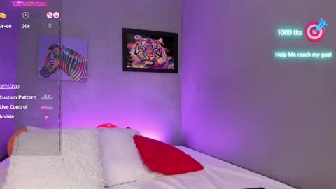 Snapshot of ana_333 chatting on February 14, 2025, 5:57 pm Ana online show from February 14, 2025, 5:57 pm