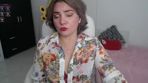 Snapshot of ana_hotmilfx chatting on February 17, 2025, 12:43 am ANA online show from February 17, 2025, 12:43 am