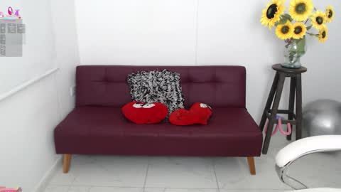 Snapshot of ana_hotmilfx chatting on September 14, 2025, 5:45 pm ANA online show from September 14, 2025, 5:45 pm