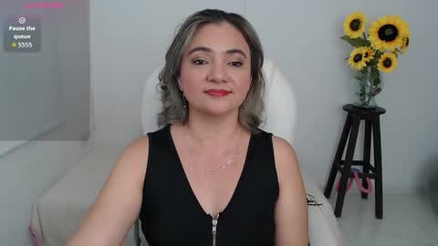 Snapshot of ana_hotmilfx chatting on October 21, 2025, 12:44 am ANA online show from October 21, 2025, 12:44 am