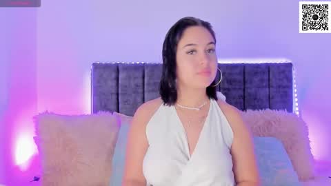 Snapshot of ana_levi chatting on October 9, 2025, 11:52 am Ana online show from October 9, 2025, 11:52 am