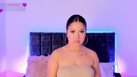 Snapshot of ana_levi chatting on October 30, 2025, 8:42 pm Ana online show from October 30, 2025, 8:42 pm