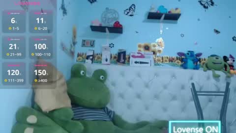 Snapshot of ana_loveee chatting on June 11, 2026, 2:53 am Ana lopez - Cameltoe girl online show from June 11, 2026, 2:53 am