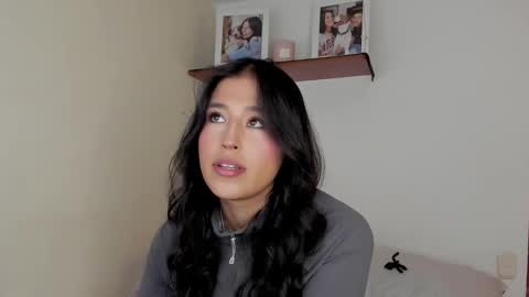 Snapshot of ana_m_ chatting on February 1, 2026, 3:27 am Ana online show from February 1, 2026, 3:27 am