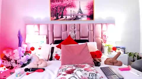 anaa_bellaa online show from December 5, 2025, 12:25 pm