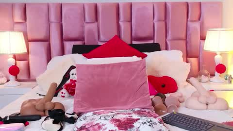 anaa_bellaa online show from March 26, 2026, 12:44 pm