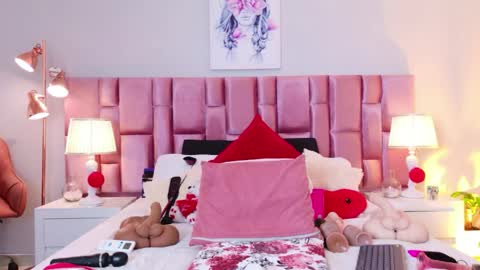 anaa_bellaa online show from March 31, 2026, 12:27 pm