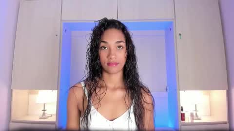 anaacollins_ online show from January 10, 2026, 12:07 pm