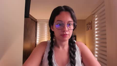 Anabel online show from November 28, 2025, 1:03 pm