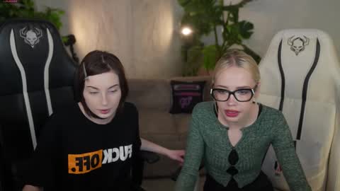 Snapshot of anabel_team054 chatting on November 26, 2025, 11:33 am PLAYHARD054 online show from November 26, 2025, 11:33 am