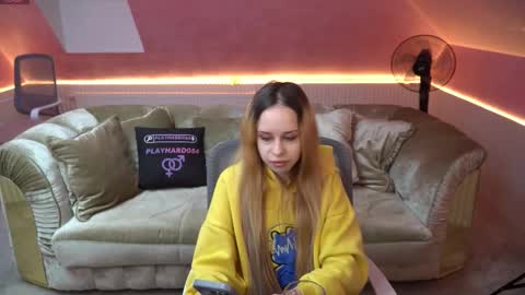 Snapshot of anabel_team054 chatting on November 27, 2025, 11:12 am PLAYHARD054 online show from November 27, 2025, 11:12 am