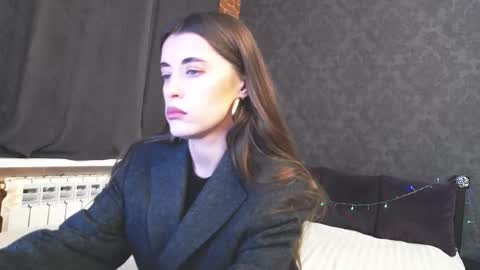 Anna online show from December 3, 2025, 12:58 pm