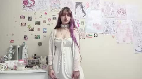 Malvina online show from June 10, 2026, 8:19 pm