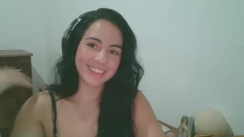 anabelenogueira1 online show from April 15, 2026, 7:58 pm
