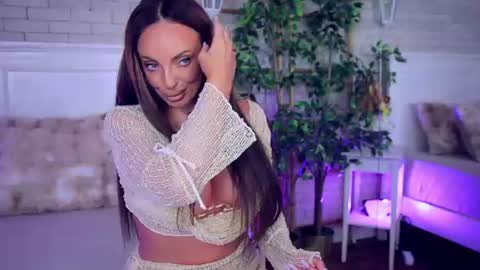 Snapshot of anabellastar chatting on July 11, 2026, 3:53 am anabellastar online show from July 11, 2026, 3:53 am