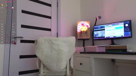 Snapshot of anabelle_wet chatting on February 14, 2025, 6:29 pm Annie online show from February 14, 2025, 6:29 pm