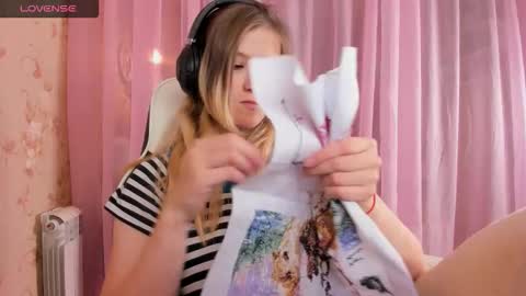 Snapshot of anabelmelody chatting on October 22, 2025, 6:35 am AnabelMelody online show from October 22, 2025, 6:35 am