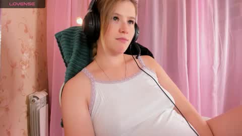 Snapshot of anabelmelody chatting on November 1, 2025, 5:59 pm AnabelMelody online show from November 1, 2025, 5:59 pm