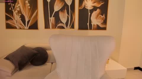 Snapshot of anadurant chatting on March 1, 2025, 7:19 am Ana online show from March 1, 2025, 7:19 am