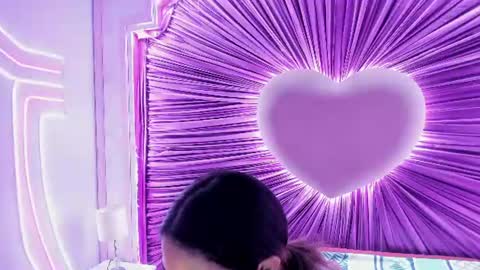 Snapshot of anaelle_bardin chatting on June 22, 2026, 12:02 pm Anna online show from June 22, 2026, 12:02 pm