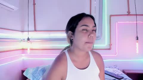 Snapshot of anaelle_bardin chatting on July 8, 2026, 11:58 am Anna online show from July 8, 2026, 11:58 am
